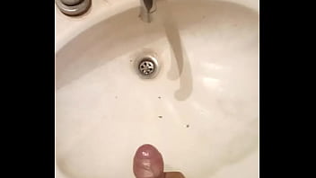 Preview 3 of Black Couple And Slave - Qui&eacute_n quiere lechita??