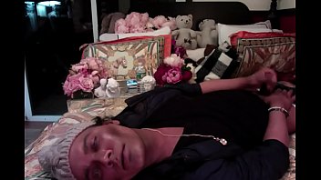 Preview 2 of Russian Momnan - Copied Edge