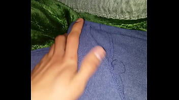 Preview 1 of Beeg L - Jerking off