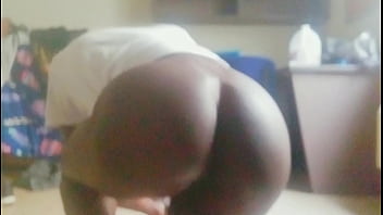 Preview 3 of Indian Sexi Figured Booby Aunty - Big SEXY Black Booty
