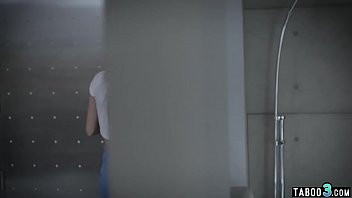 Preview 1 of Besplatnye Igry Kazino Knizhki - Petite brunette teens pierced pussy fucked by her BF