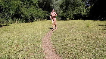 Preview 3 of Yxvhg - Nacktjogging mit Nackedei 6