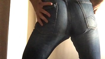 Preview 1 of Crimea Beach - Gumming in thigt jeans with dildo