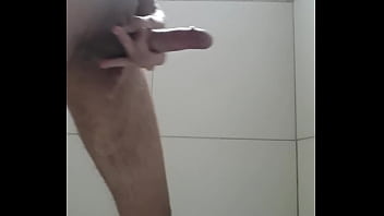 Preview 2 of Seal Peckcom - Novinho virgem batendo punheta