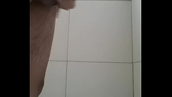 Preview 3 of Seal Peckcom - Novinho virgem batendo punheta