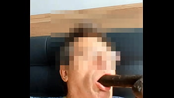 Preview 2 of In Der Wg Dusche - Je joue avec mes deux godes