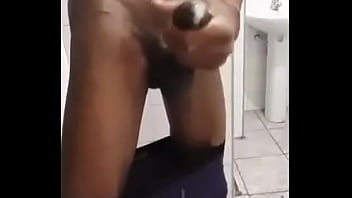 Preview 2 of Hiden Cam Spyng Porn - Novinho
