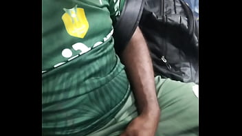Preview 1 of Teacher And Student Xnxx Vedo Hd - Jogador exitado dentro do &ocirc_nibus voltando do jogo