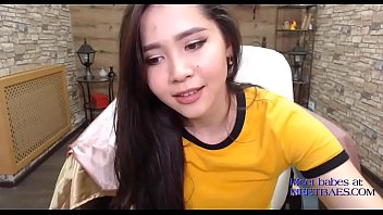 Preview 2 of Sister And Friend Mom Catching - Im ready to date you - leona from meetbaes