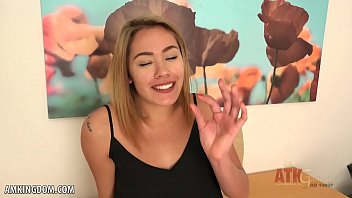 Preview 2 of Oral Sex Artis Indo - Come check out Piper Palmer&#039_s tight fit body