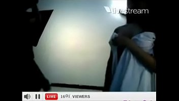 Preview 3 of Dog Xxx Animal Vidio - Twitcam al Desnudo