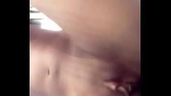 Preview 1 of Sara Wild 30 Man - Se masturba para mi mi perra