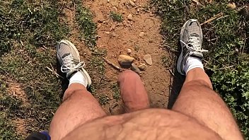 Preview 4 of Acters Tubecom - Polla en el campo escondida queriendo salir