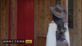Preview 1 of All Kinds Of Fucking Sex - Hot And Mean - (Lela Star,  Molly Stewart) - Wanted Fucked Or Alive  Part 1 - Brazzers