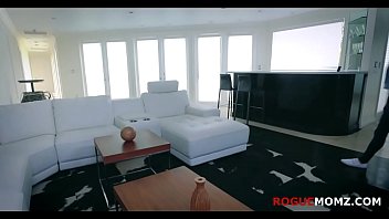 Preview 1 of Nickole Aniston With Johny Sinz - Interracial Interaction With My Gf And Her Stepmom