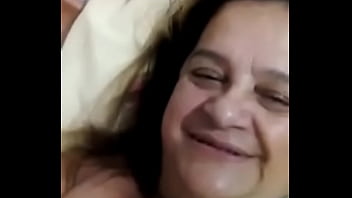 Preview 1 of Massagxnxx - Caiu na net coroa baba vendo novinho dotado no whatsaap