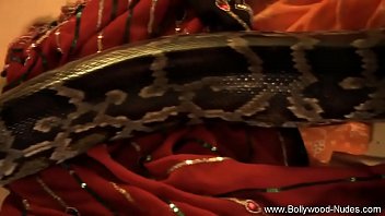 Preview 4 of Ngentot Disawit - Dancer From India So Sensual