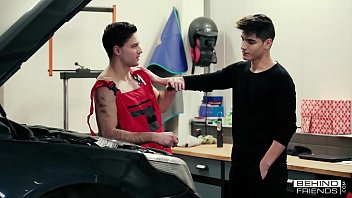 Preview 2 of Vanessa Jordin Woodman Casting - Mechanic Cock In His Raw Hole