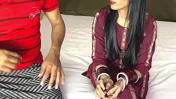 Preview 1 of Very Beby Porn - Karwa Chauth Special Housewife Bhabhi Fucking