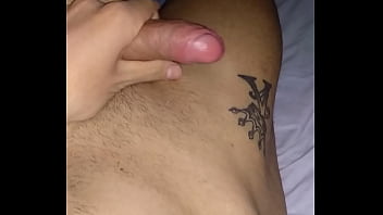 Preview 3 of Anna And Amber Fisting - Chico haciendose una paja