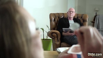 Preview 2 of Casting Woodman Wendy G - Old man fingers his online date pussy for the first time and she cums