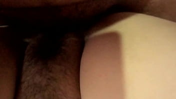 Preview 4 of Livingroom Bj - metendo no bucetao da esposa.