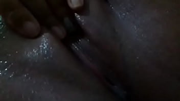 Preview 3 of Too Sexy Man - Coroa gostosa se masturbando parte 5