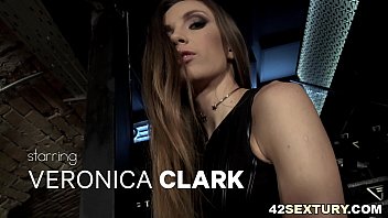 Preview 1 of Guy Dap - Veronica Clark getting her asshole pounded hard