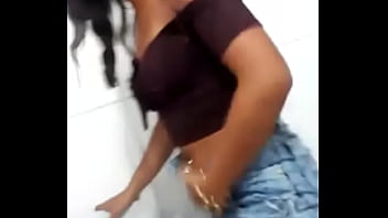 Preview 1 of Sexy Randi Nach - Novinha rebolando