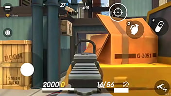 Preview 3 of Tentacle Under Desk - b. v. EN 1 MINUTO A UN PARAGUAYO EN GUNS OF BOOM