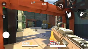 Preview 4 of Tentacle Under Desk - b. v. EN 1 MINUTO A UN PARAGUAYO EN GUNS OF BOOM