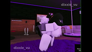 Preview 3 of Indion Asian - Linda chica solitaria de Roblox y su botsito