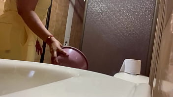 Preview 3 of Alexis Texas Jenna - Camara de ba&ntilde_o chica enfermera SEXY