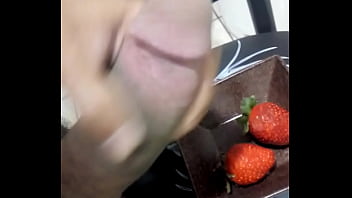 Preview 1 of Curly Hair Piano Daddy Vintage - Gozada no morango