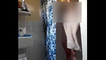 Preview 2 of Sexe Gtatuit - Ang&eacute_lica Posada en el ba&ntilde_o
