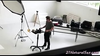 Preview 1 of Sexsi Mobis - Cute brunette babe model fuck her photographer