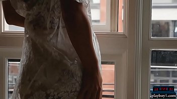 Preview 1 of Tarma Arabe - Portugese beauty strips naked and shows off hot body