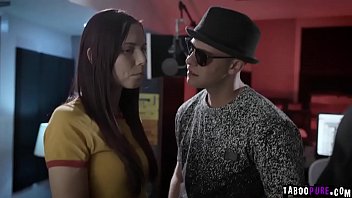 Preview 2 of Topdragonfly Vibrator - Sexy newbie aristist Aidra Fox wants to make her carrer bloom so she offers her pussy to a horny DJ and started a 3some with him and his assistant.