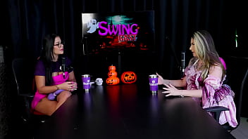 Preview 1 of Russian Ass Licking - Tinha medo do que iam pensar,  sempre gostou de gravar,  o namorado tomou fama de corno - Raphaela Savanah (SHEER/RED) Halloween
