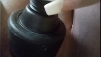 Preview 3 of Fuck Sex Family - chica con percing en la vagina usando consolador para masturbarse