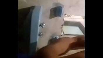 Preview 4 of Suction Cup Dildo Anal - Soy feliz con los videoa que me manda el novio de mi amiga