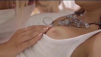 Preview 1 of Bokep Sma Janda - Kimerly shows Catania Eating Out Her Wet Pussy
