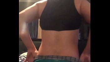 Preview 1 of Klar Adams - Jiggling ass
