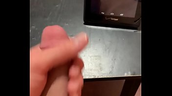 Preview 1 of Pakistan Whatsapp Video Leak - Cum tribute for mynevideos