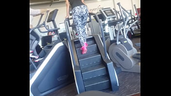 Preview 3 of Girlfriend Xxx Xxnx - Sexy big ass in the gym