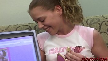 Preview 1 of Beeg Sax Hot Mom - Teen Amber Gets a Taste of an Older Cock