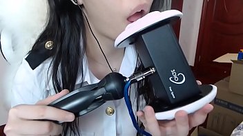 Preview 1 of Mom Busy Our Work Boy Want - 3dio Chinese EarLicking