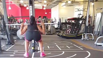 Preview 1 of Desperate Amateurs Lily - Big Ass doing squats