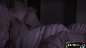 Preview 4 of Incesto Com Mom - Teen lezzie squirting in kinky threesome