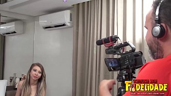 Preview 2 of Lakal Desi Xxx Video - Making Off Sabrina e Cristian em seu primeiro Porn&ocirc_